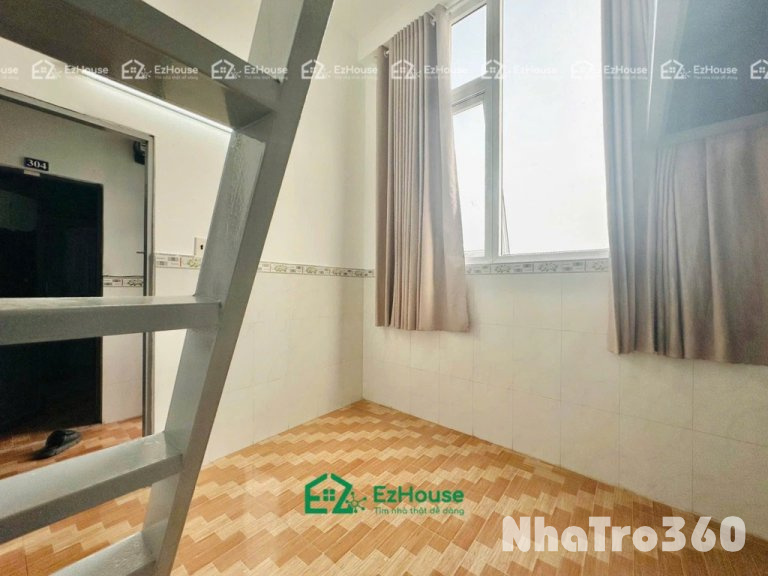 Nội thất máy lanh, gác, cửa sổ trời, thang máy