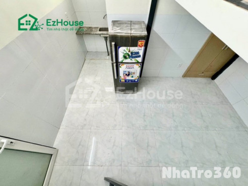 Ngay VHU, full nội thất, có gác, thoáng mát