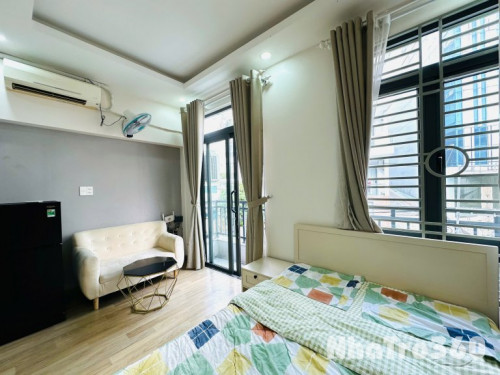 Trống sẵn căn STUDIO BAN CÔNG dọn vào ở ngay luôn khách ơii