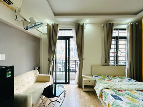 Trống sẵn căn STUDIO BAN CÔNG dọn vào ở ngay luôn khách ơii