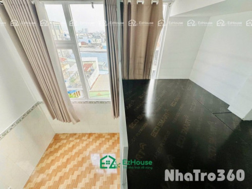 Nội thất máy lanh, gác, cửa sổ trời, thang máy