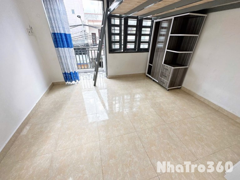 Phòng thoáng-có bancol-có gác