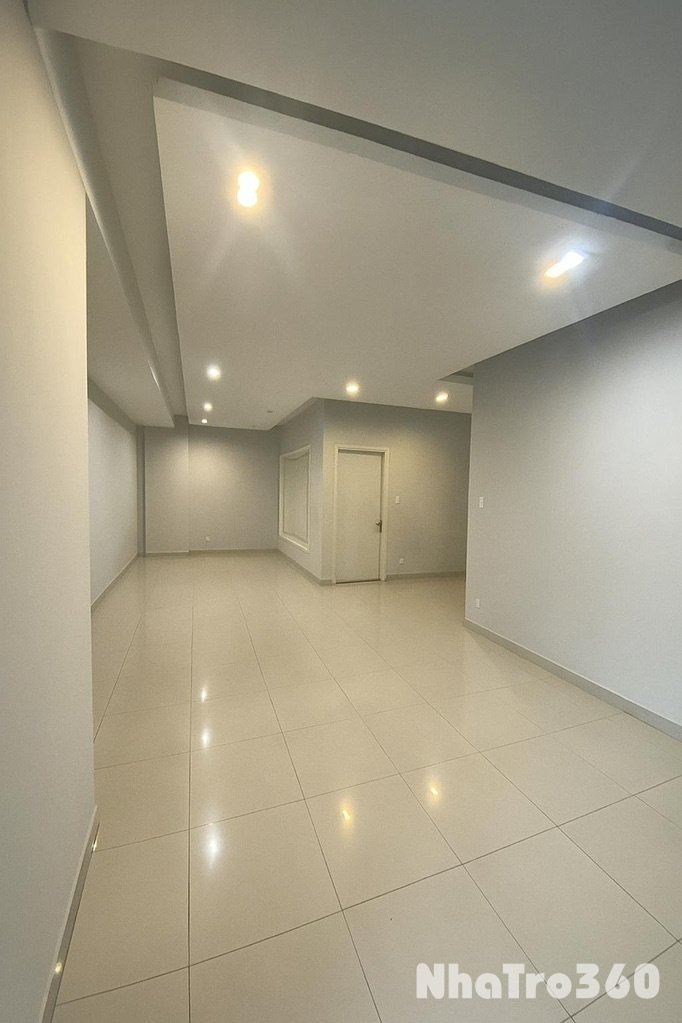 Cho thuê chung cư 2PN 2WC giáp ranh Q1