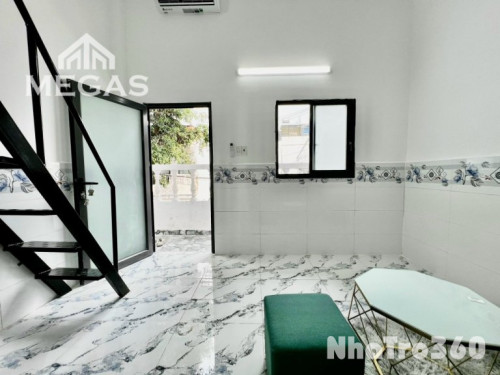 Phòng mới xây- 30m2-Ban công thoáng-full nội thất
