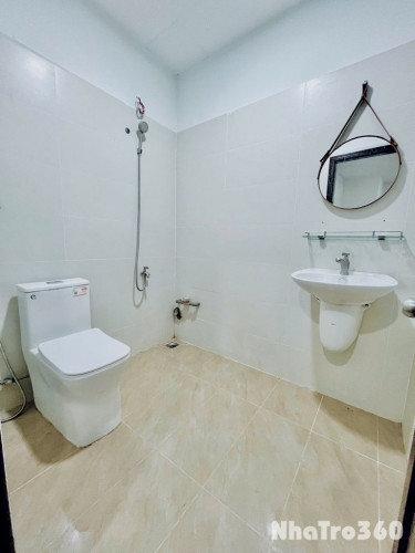 Studio tách bếp full nội thất, máy giặt riêng q7