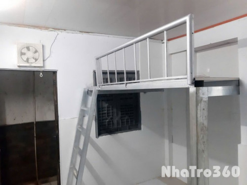 CHO THUÊ PHÒNG (TẦNG TRỆT) NGUYỄN KHOÁI, P. 1, Q. 4 GIÁ GIẢM CÒN 2 TRIỆU 500.