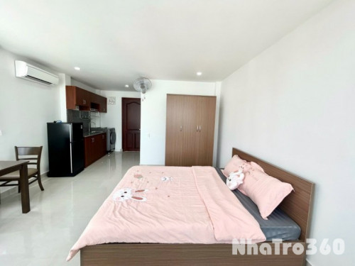 Căn Hộ Ban Công Máy Giặt Riêng CMT8 Quận 10