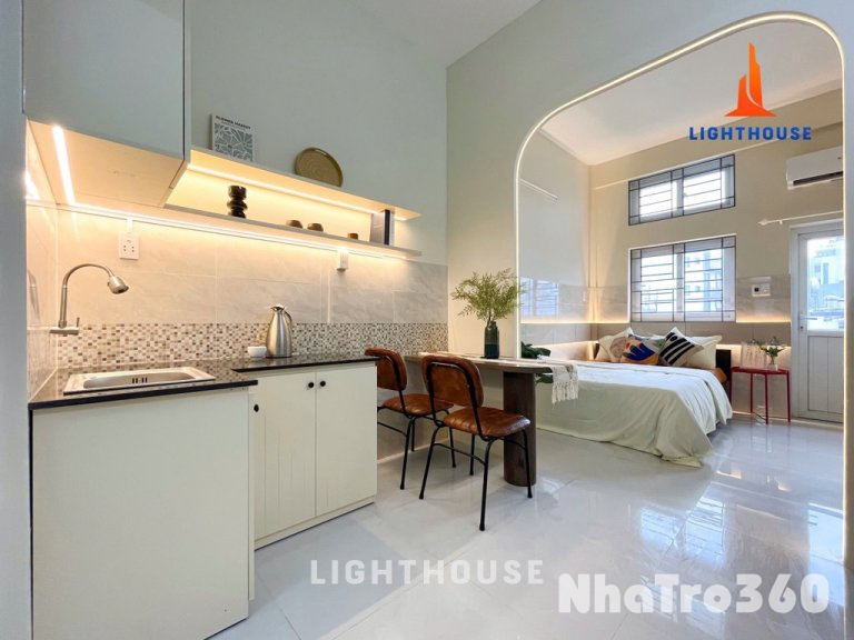 Căn hộ tách bếp ban công ngay sân bay Tân Bình