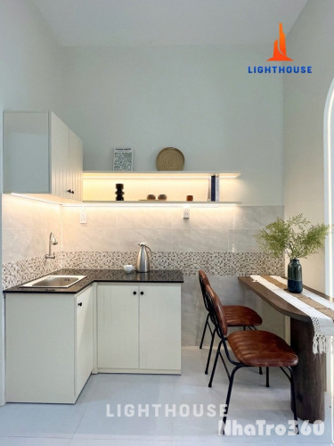 Căn hộ tách bếp ban công ngay sân bay Tân Bình