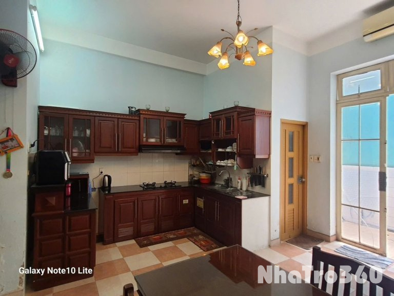 Nhà Nguyên Căn độc quyền