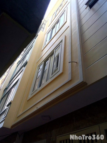 Cho thuê nhà ngõ Thanh Đàm, 4 tầng x 45m2, 4 ngủ, 4 vệ sinh, 9.3 Triệu