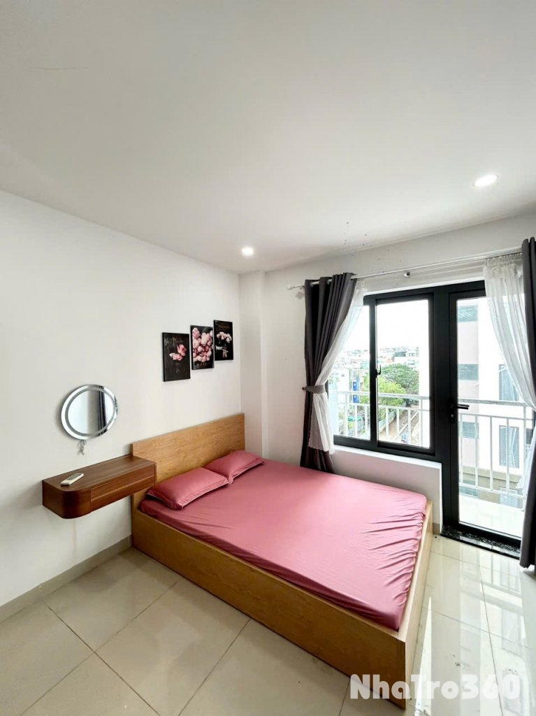 Cho thuê căn hộ 1PN, Q10, đường Thành Thái, gần Sân Vận Động Phú Thọ, Nhà Thờ Đồng Tiến, Vạn Hạnh Mall