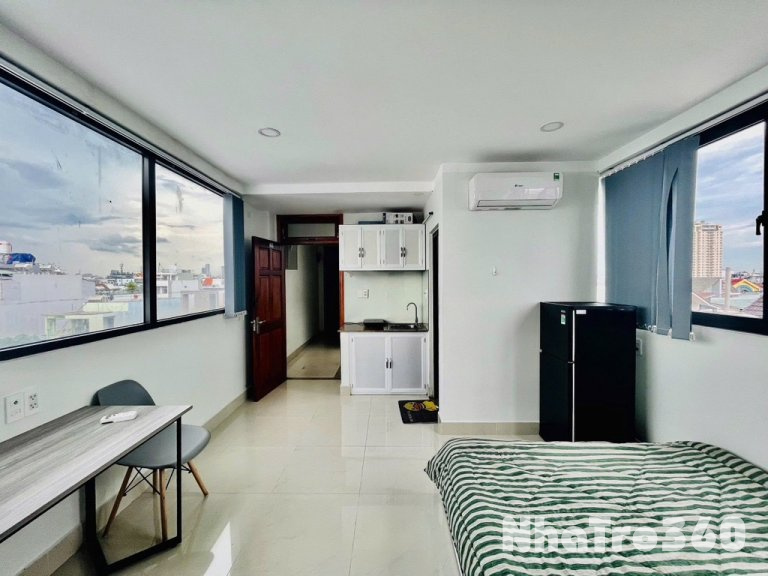 Studio cửa sổ rộng thoáng, full nội thất, tân quy