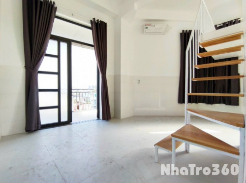 Căn hộ mới keeng có gác ban công đẩy đủ nội thất