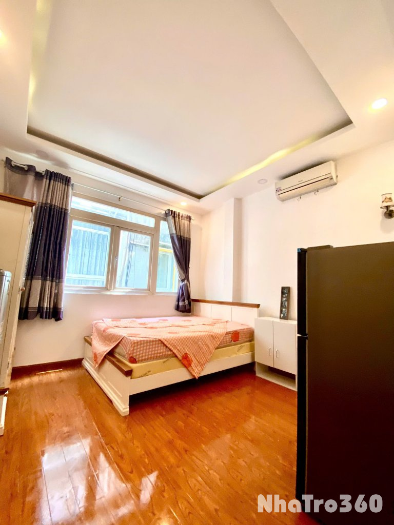 Cho thuê căn hộ Q1, đường Lê Thánh Tôn, gần Cầu Ba Son, Bến Bạch Đằng, Thảo Cầm Viên