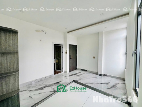 Nội thất cơ bản, cửa sổ trời, thang máy, tự do