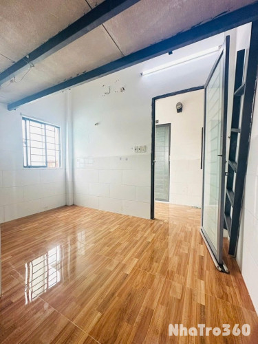 Nội thất cơ bản, gác, cửa sổ trời, tự do, giá rẻ