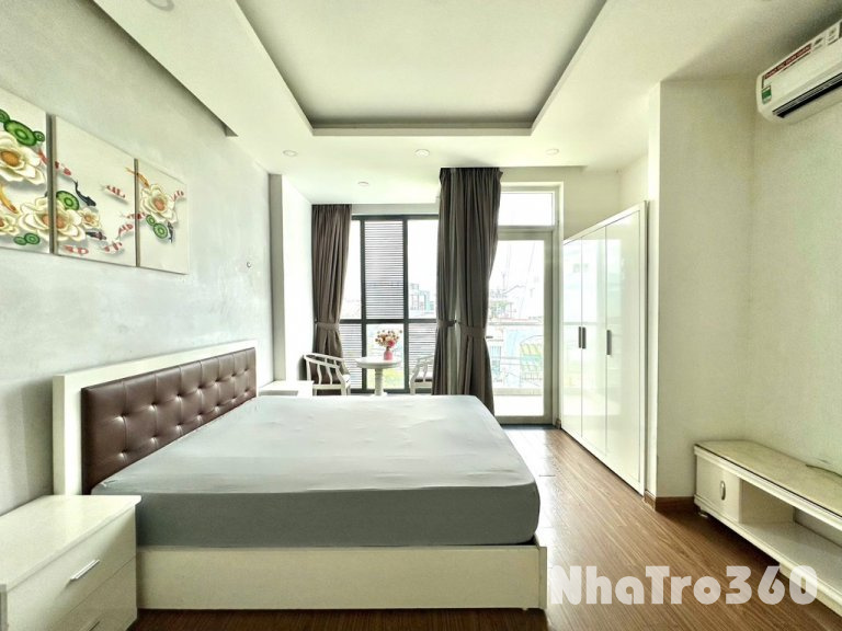 Studio bancong full nội thất ở Âu Dương Lân Q8