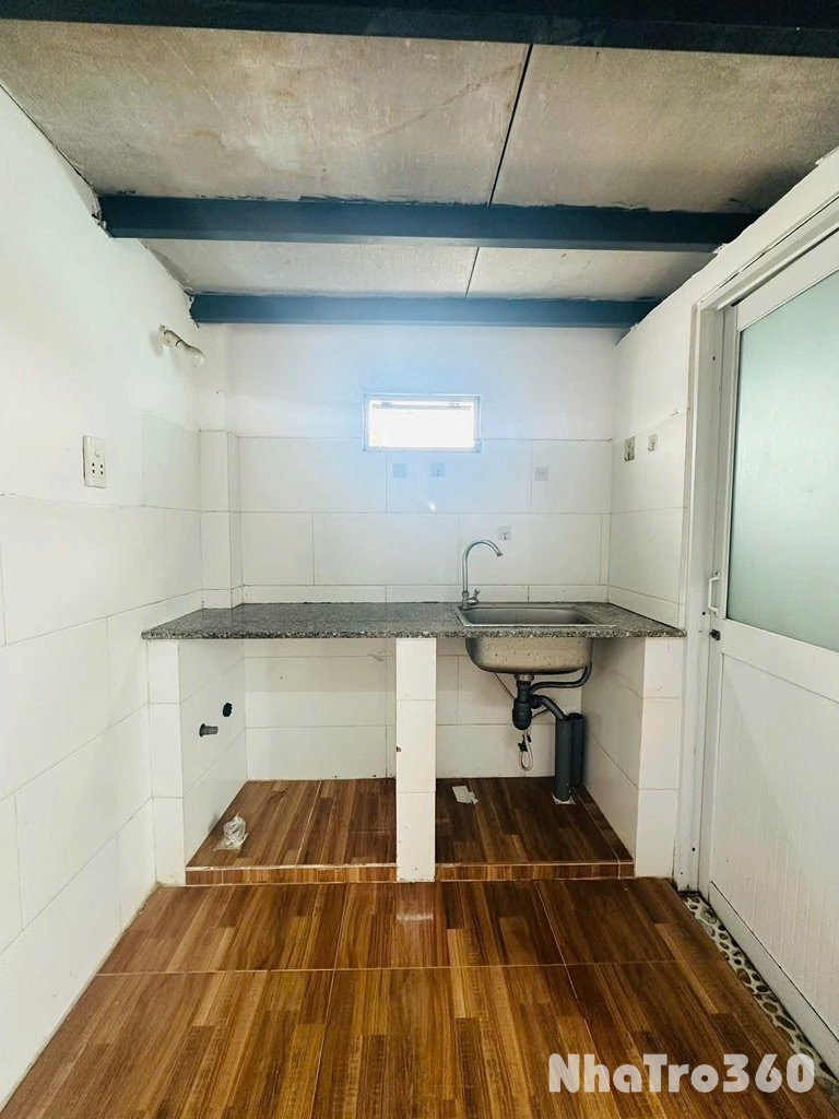 Nội thất cơ bản, gác, cửa sổ trời, tự do, giá rẻ