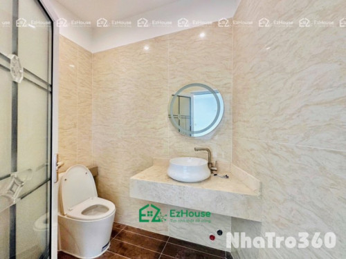 Nội thất cơ bản, cửa sổ trời, thang máy, tự do