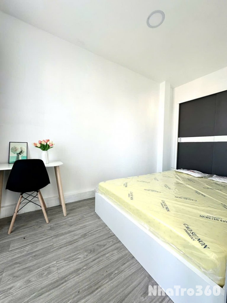 Cho thuê căn hộ 2PN, Q4, đường Tôn Thất Thuyết, gần Cầu Tân Thuận, ĐH Nguyễn Tất Thành, Nhà Thờ Xóm Chiếu