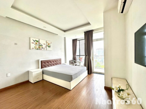 Studio bancong full nội thất ở Âu Dương Lân Q8