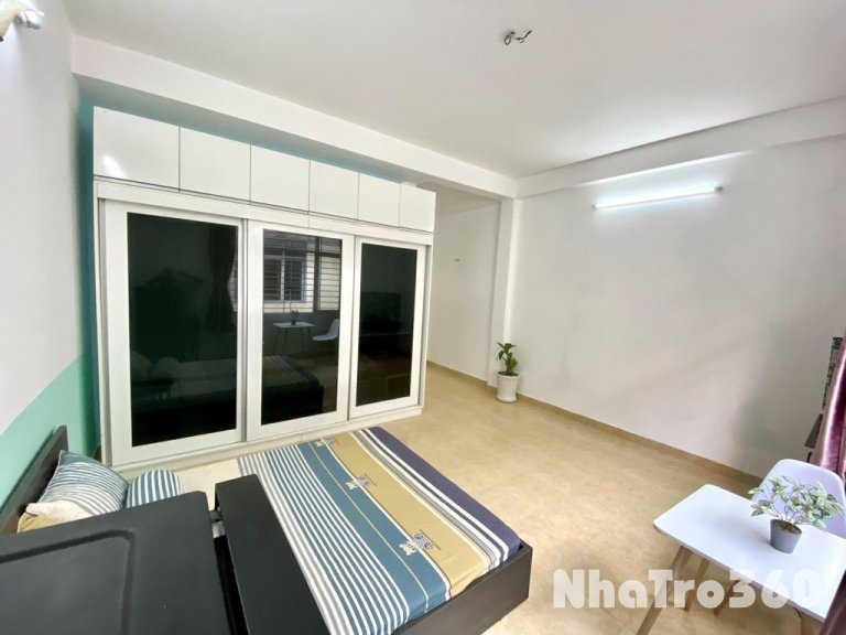 Tên lửa, cửa sổ trời lớn, Full nội thất