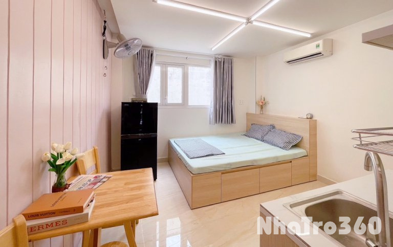 Căn Hộ Siêu Đẹp - Ngay Công Viên Lê Văn Tám Quận 1