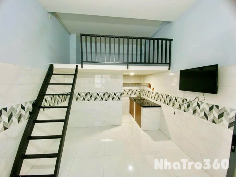 NGAY NGÃ TƯ 4 XÃ - GẦN ĐẠI HỌC VĂN HIẾN - GIÁ MỀM