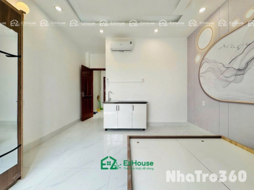 Ban công, cửa sổ, rộng thoáng, Full nội thất