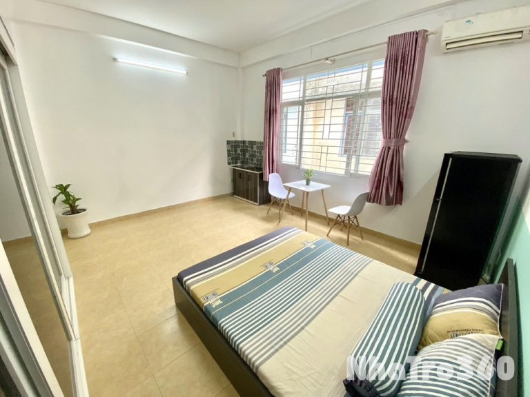 Tên lửa, cửa sổ trời lớn, Full nội thất