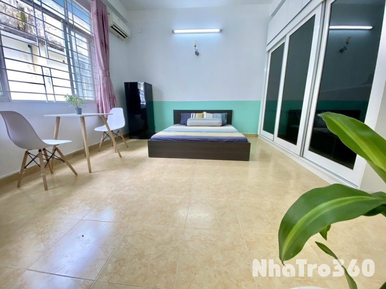 Tên lửa, cửa sổ trời lớn, Full nội thất