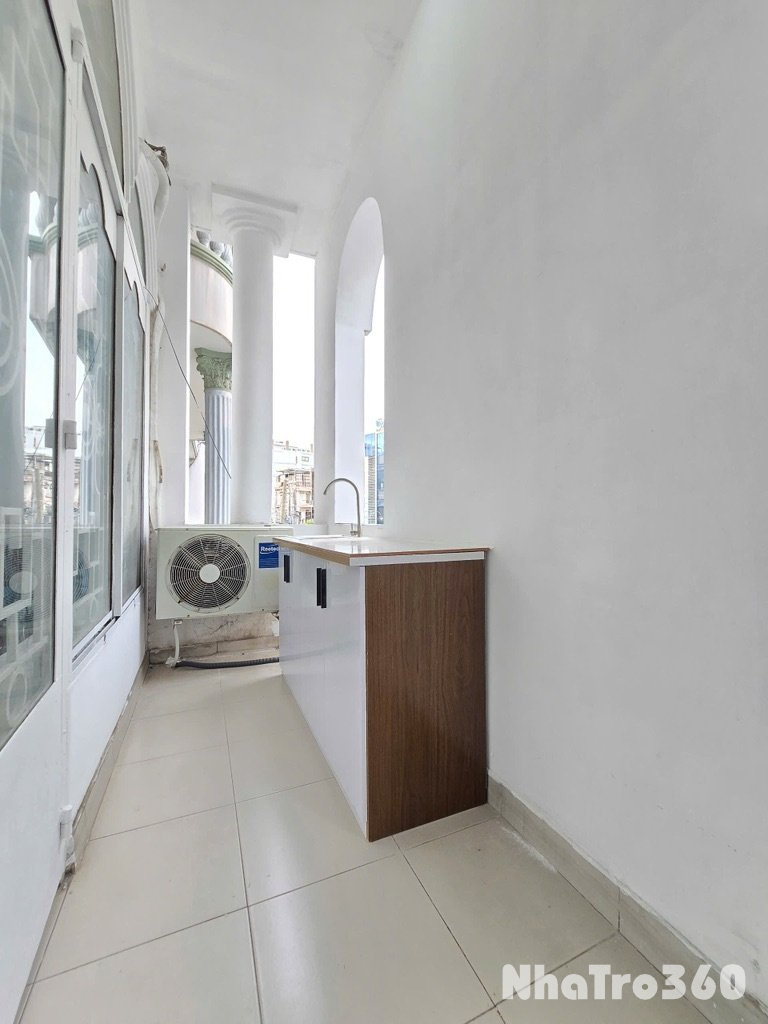 Cho thuê căn hộ ban công đầy đủ nội thất Tân Bình