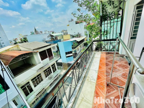 Cho thuê căn hộ ban công đầy đủ nội thất Tân Bình