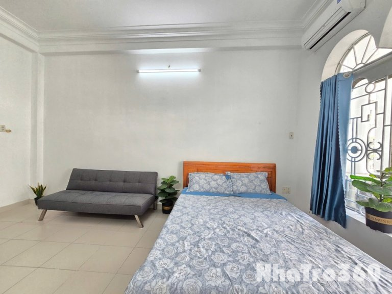 Cho thuê căn hộ ban công đầy đủ nội thất Tân Bình