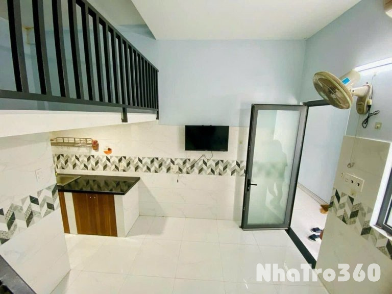 Có gác, Full nội thất, rộng thoáng, Tân Phú 3tr5