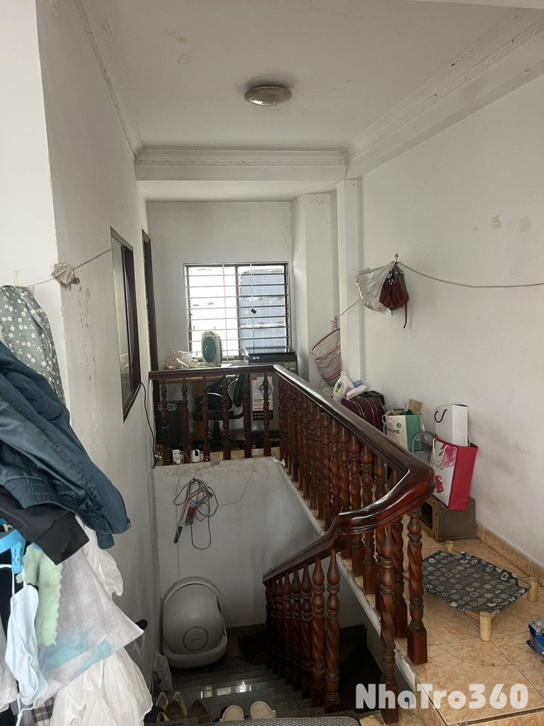 Nguyên tần thượng lầu 4 2phòng ngủ