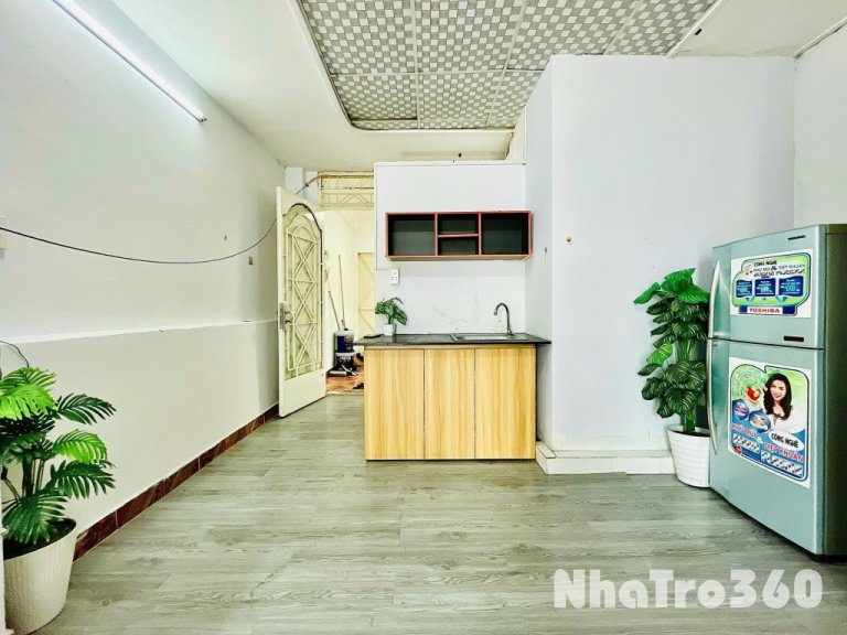 Cho thuê căn hộ ban công đầy đủ nội thất Tân Bình