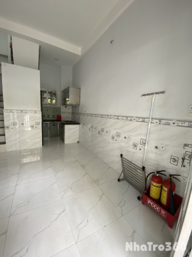 Cho thuê nhà hẻm B70 Nguyễn Thần Hiến