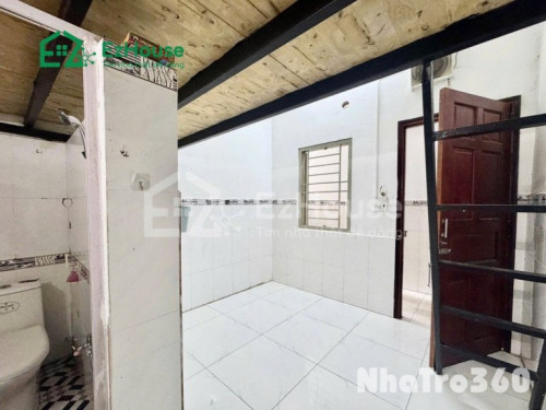 Có gác, thang máy, rộng thoáng, ở liền được