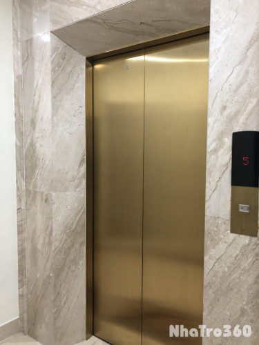 Nhà tôi cho thuê nhà hai cửa đi, mới, 93m2_ 4T; vỉa hè, Duy Tân-29 Tr