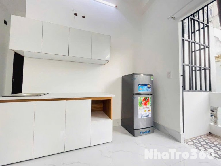 Cho thuê căn hộ Q10, đường Thành Thái, gần Nhà Thờ Đồng Tiến, Vạn Hạnh Mall, Cầu Vượt 3 Tháng 2