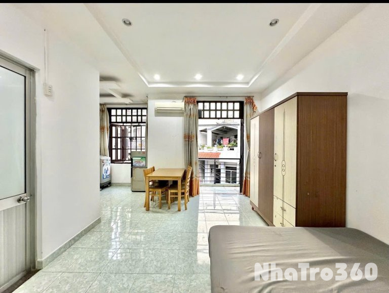 Trống sẵn dọn liền được Studio ban công full nội thất ngay Sân Bay Tân Sơn Nhất
