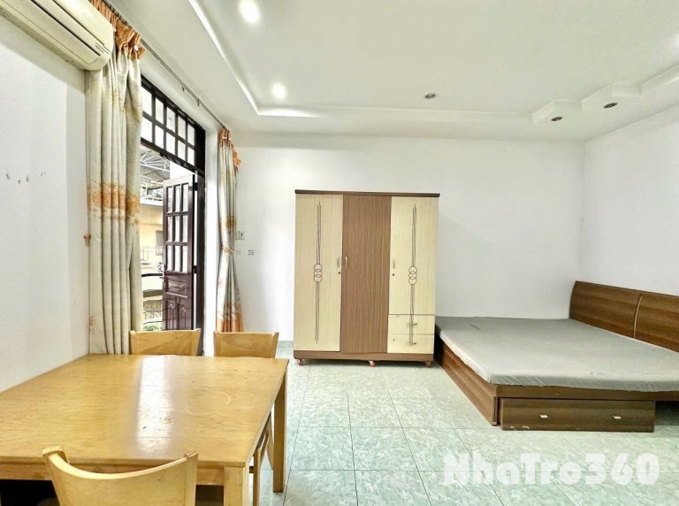 Trống sẵn dọn liền được Studio ban công full nội thất ngay Sân Bay Tân Sơn Nhất