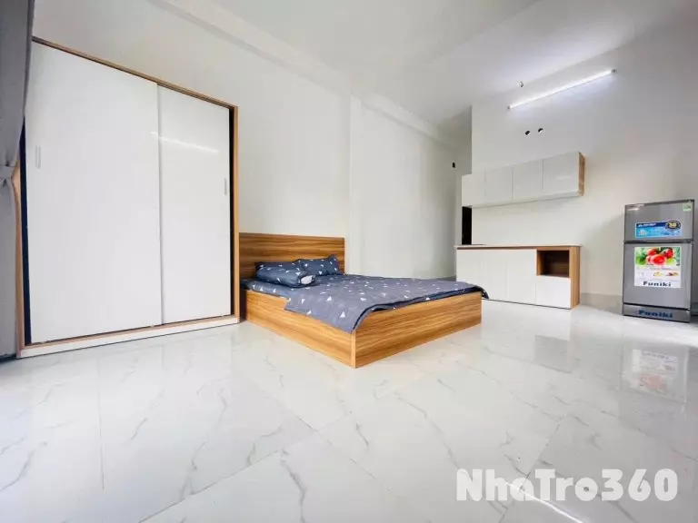 Cho thuê căn hộ Q10, đường Thành Thái, gần Nhà Thờ Đồng Tiến, Vạn Hạnh Mall, Cầu Vượt 3 Tháng 2
