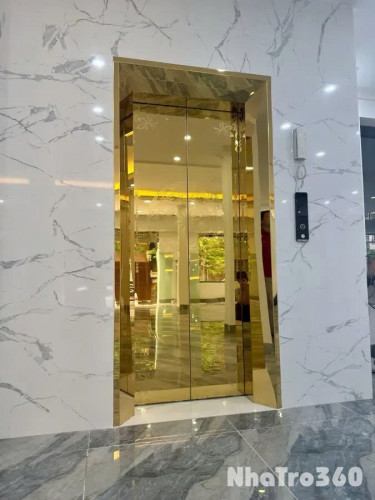 Cho thuê Nhà hàng, VP, KD, Đội Cấn, thang máy; vỉa hè 95m2* 5T- 32 Tr