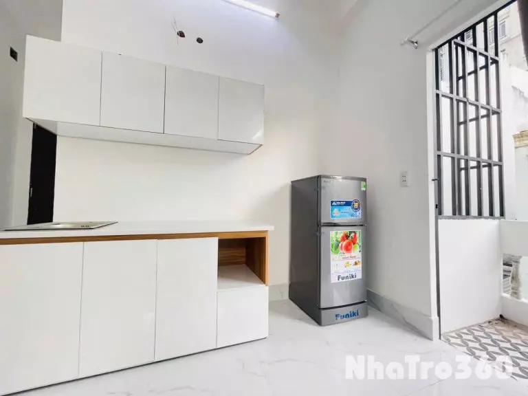 Cho thuê căn hộ Q10, đường Thành Thái, gần Nhà Thờ Đồng Tiến, Vạn Hạnh Mall, Cầu Vượt 3 Tháng 2