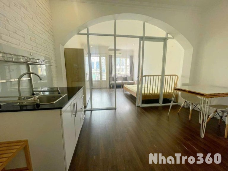 Căn hộ view bancol siêu chill ngay lòng quận 4, gần Đại học Luật, Đại học Nguyễn Tất Thành