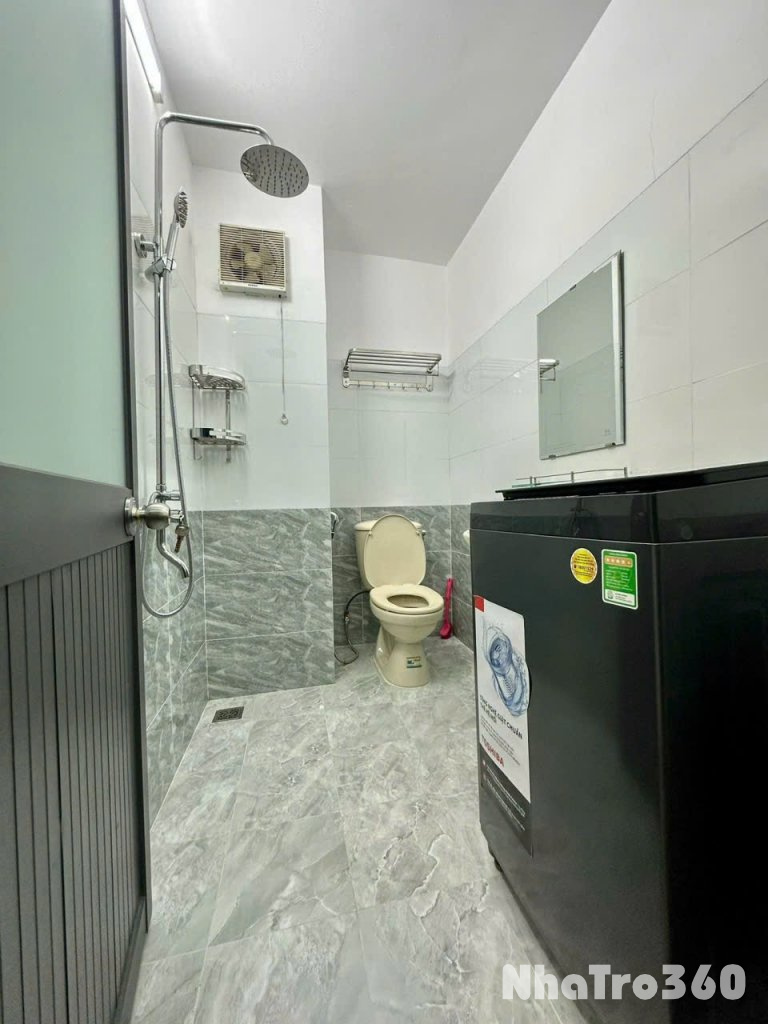 Cho thuê căn hộ Q10, đường Trường Sơn, gần Công Viên Lê Thị Riêng, Huflit, Go Miền Đông