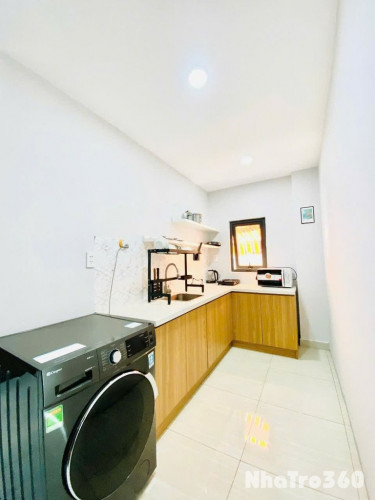 Căn hộ trung tâm Quận 1,máy giặt riêng, ban công